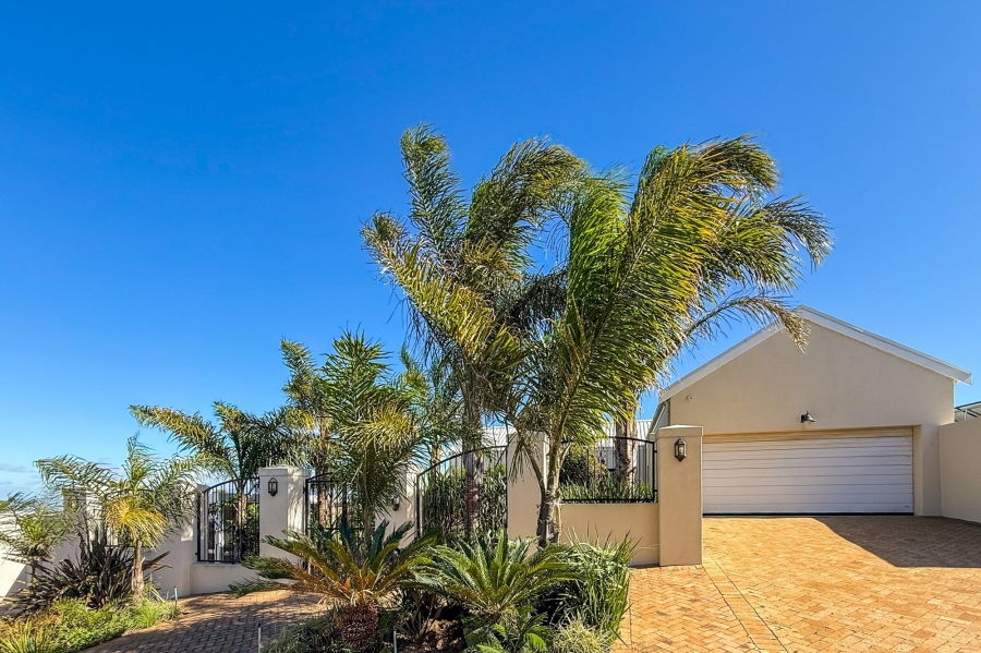 5 Bedroom Property for Sale in Plattekloof Western Cape